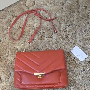 Elegant Brown Quilted Shoulder Bag